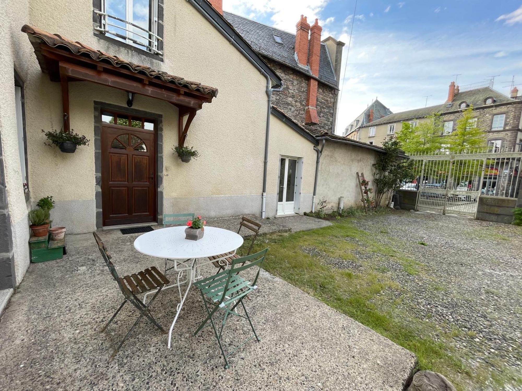 Maison Cote Halle " Le Parc" Saint-Flour  Eksteriør billede